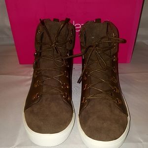 Shoedazzle New Olive Sneaker